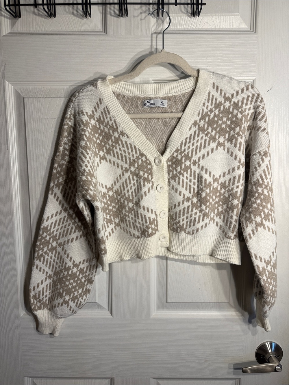 Hollister Cream & Beige Argyle Cropped Button Cardigan